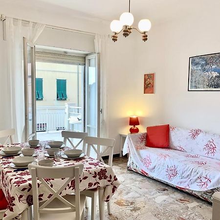 Casa Vacanza! A 50M Dal Mare! Bordighera Exterior photo