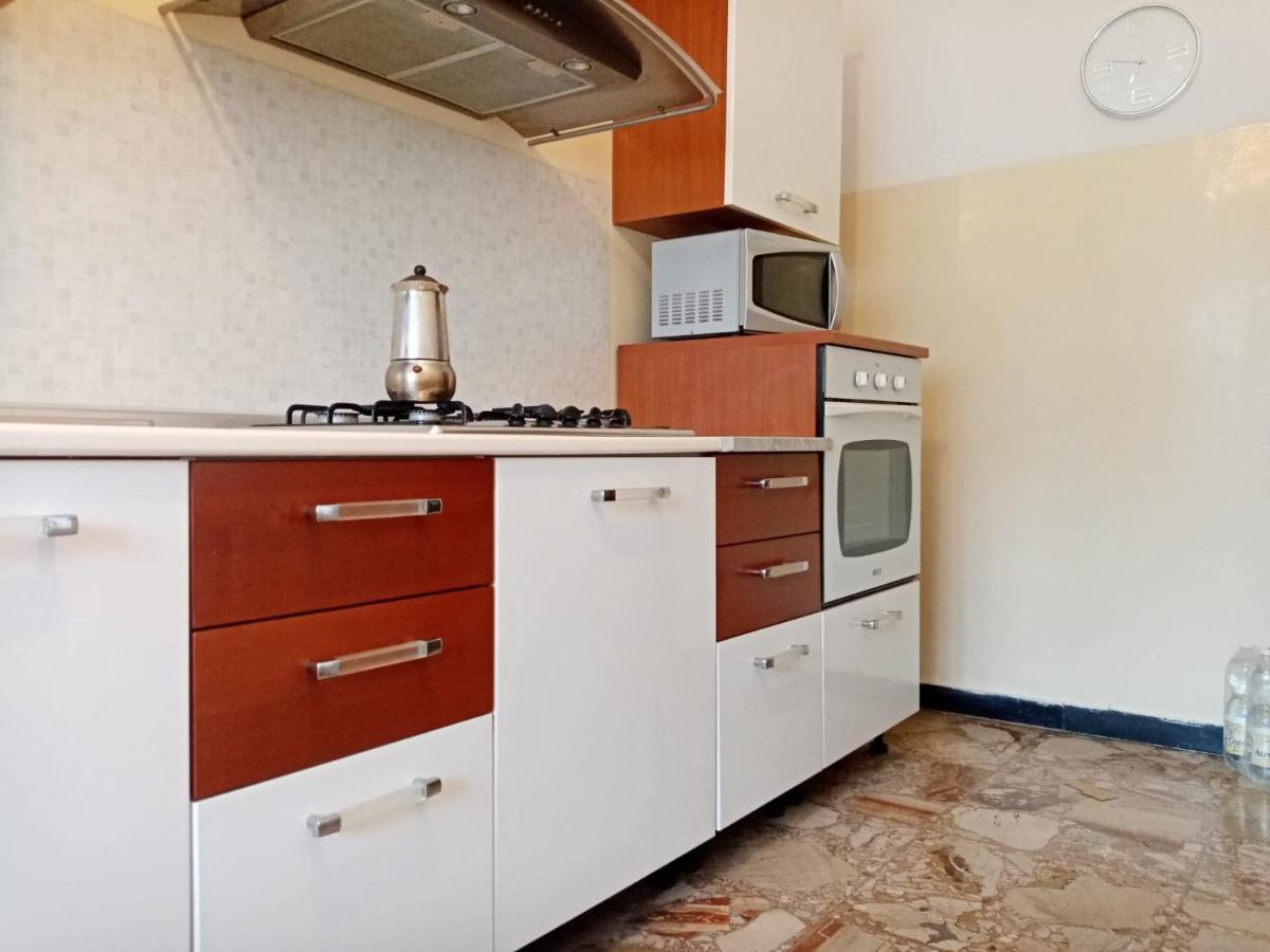 Casa Vacanza! A 50M Dal Mare! Bordighera Exterior photo