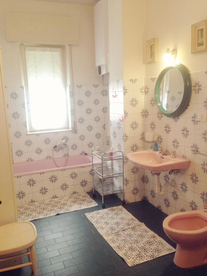 Casa Vacanza! A 50M Dal Mare! Bordighera Exterior photo